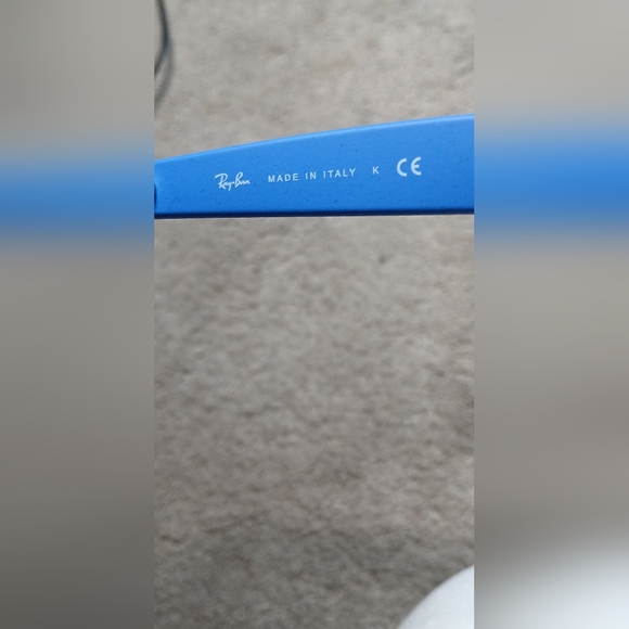 Ray-Ban Vibrant Blue Shades. Brand New. - Picture 4 of 6